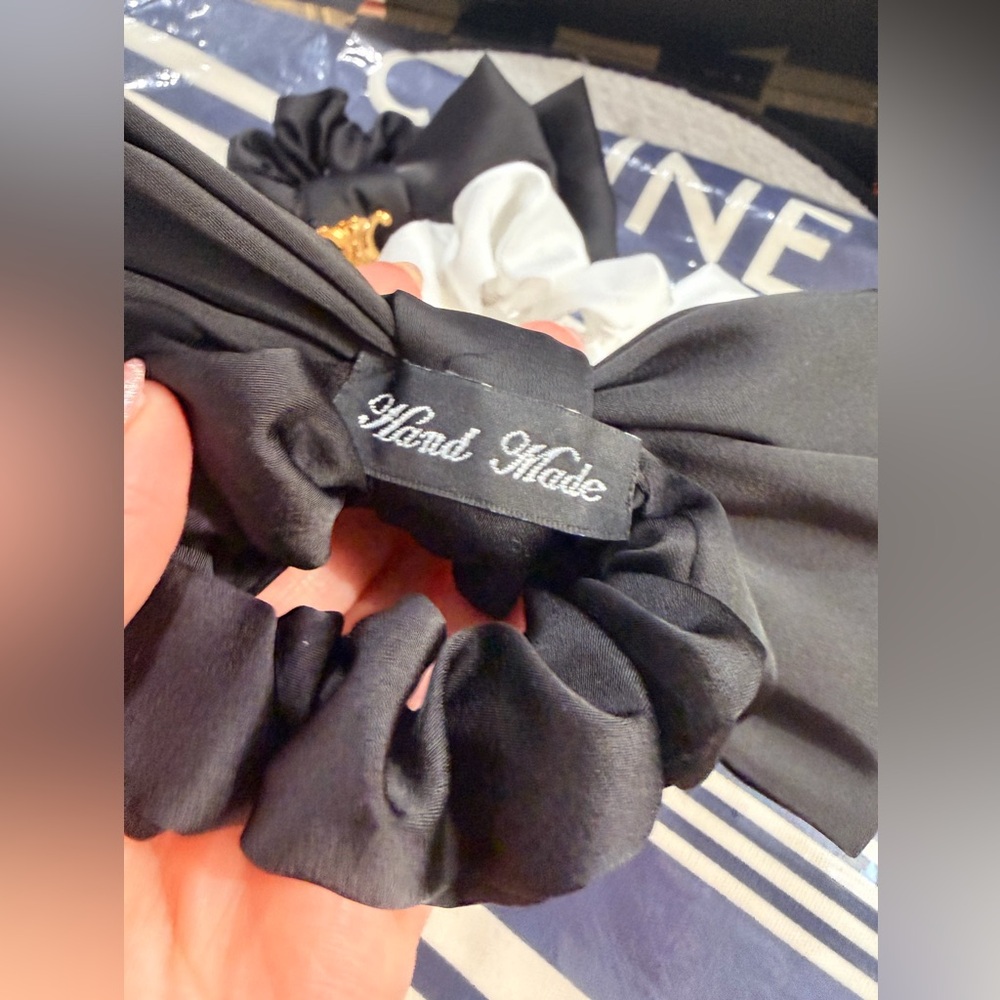 Celine- gift w\ purchase Striped Canvas Tote + 
1 Novelty Scrunchie *Pick color* - Picture 11 of 12
